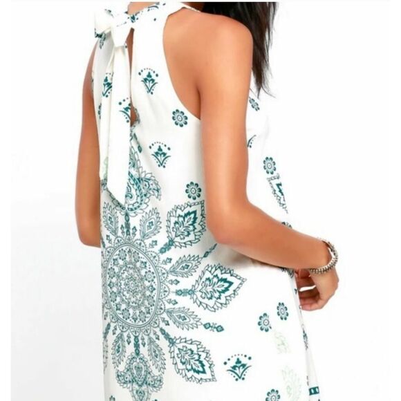 LULU'S GREEN & WHITE I CAN SEA IT NOW MEDALLION PRINT SHIFT MINI DRESS SIZE M - Picture 2 of 11